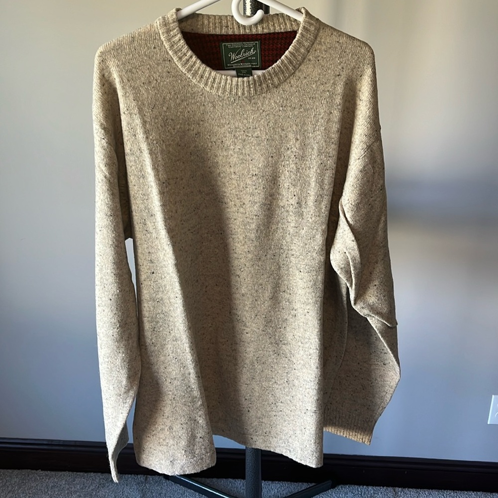 Woolrich sweater. Beige with hints of color throughout. Size 2XL